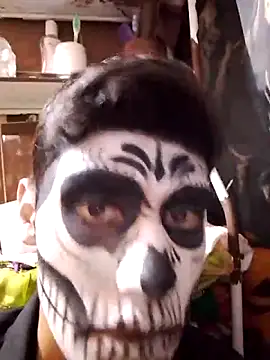 aispuro8505 online show from 11-02-25, 06:38