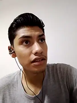 aispuro8505 online show from 12-01-25, 06:40