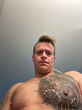 DILFiGuess11 online show from 11-23-25, 04:18