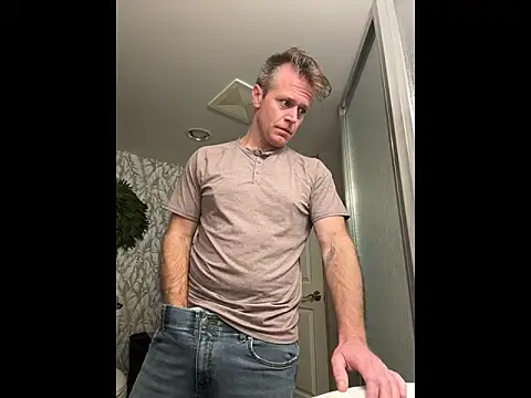 DILFiGuess11 online show from 04-29-26, 04:22