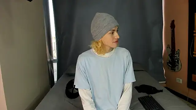 Aaron Fordd online show from 11-21-25, 11:20