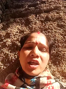 Jooli xx online show from 01-14-26, 04:29