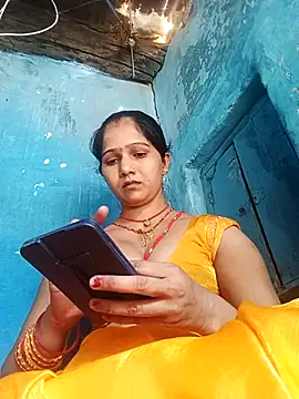 Jooli xx online show from 04-23-26, 04:14