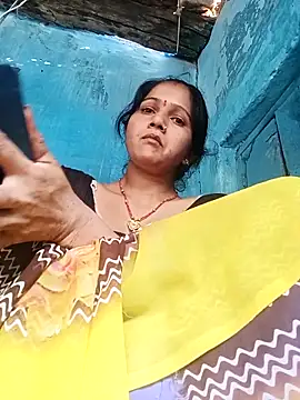 Jooli xx online show from 04-28-26, 02:27