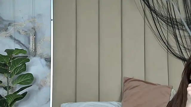 Snapshot of LilithAmory chatting on 11-04-25, 08:30 LilithAmory online show from 11-04-25, 08:30