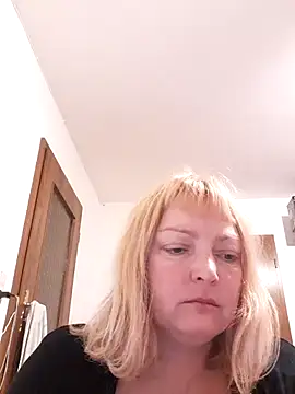 Snapshot of LiluLiluLilu chatting on 09-26-25, 08:24 LiluLiluLilu online show from 09-26-25, 08:24