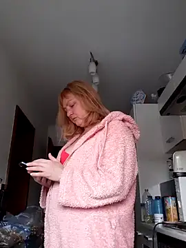 Snapshot of LiluLiluLilu chatting on 10-17-25, 07:22 LiluLiluLilu online show from 10-17-25, 07:22