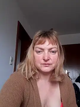 Snapshot of LiluLiluLilu chatting on 11-28-25, 09:56 LiluLiluLilu online show from 11-28-25, 09:56