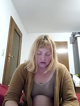 Snapshot of LiluLiluLilu chatting on 01-31-26, 07:11 LiluLiluLilu online show from 01-31-26, 07:11