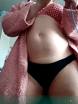 Snapshot of LiluLiluLilu chatting on 02-02-26, 09:19 LiluLiluLilu online show from 02-02-26, 09:19