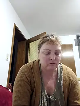 Snapshot of LiluLiluLilu chatting on 02-16-26, 05:53 LiluLiluLilu online show from 02-16-26, 05:53