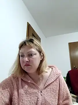 Snapshot of LiluLiluLilu chatting on 03-01-26, 10:12 LiluLiluLilu online show from 03-01-26, 10:12