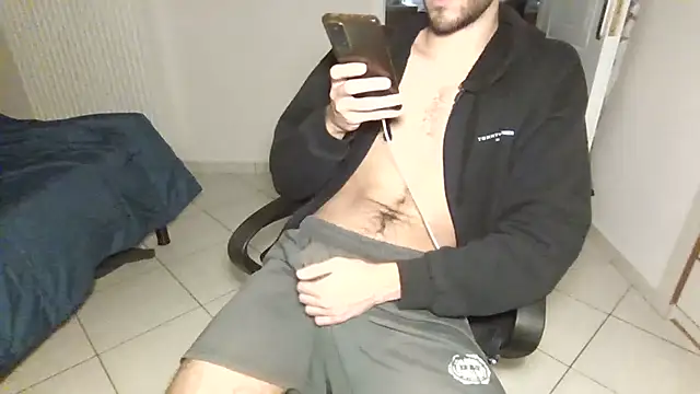 Snapshot of GrCammer7 chatting on 02-17-26, 12:07 GrCammer7 online show from 02-17-26, 12:07