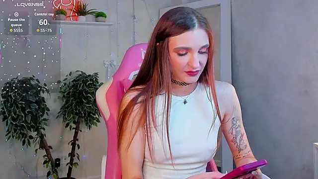 Snapshot of Alisha_Green chatting on 05-25-26, 09:26 Alisha Green online show from 05-25-26, 09:26