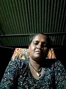 Snapshot of Ishwariya_Hatwal chatting on 09-10-25, 03:12 Ishwariya Hatwal online show from 09-10-25, 03:12