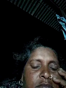 Snapshot of Ishwariya_Hatwal chatting on 09-15-25, 02:39 Ishwariya Hatwal online show from 09-15-25, 02:39