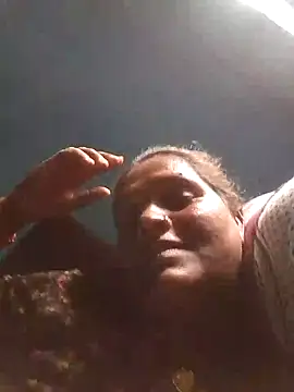 Snapshot of Ishwariya_Hatwal chatting on 09-21-25, 05:09 Ishwariya Hatwal online show from 09-21-25, 05:09