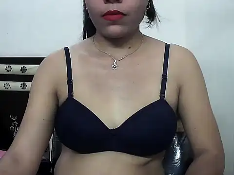 Snapshot of Lalita_thakur chatting on 09-12-25, 03:56 Lalita thakur online show from 09-12-25, 03:56