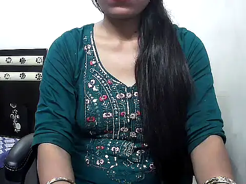 Snapshot of Lalita_thakur chatting on 10-04-25, 03:32 Lalita thakur online show from 10-04-25, 03:32