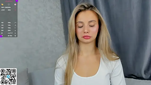 Snapshot of NaughtySeraphine chatting on 11-21-25, 06:01 NaughtySeraphine online show from 11-21-25, 06:01