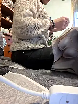 Snapshot of TigreBianca27 chatting on 02-02-26, 04:17 TigreBianca27 online show from 02-02-26, 04:17