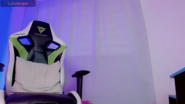 yankees  online show from 10-17-25, 12:30