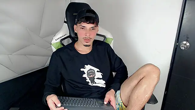 yankees  online show from 11-21-25, 04:33