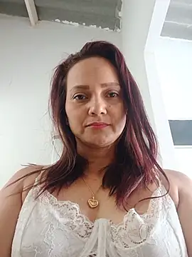 Snapshot of Amanda39 chatting on 07-09-26, 01:48 Amanda39 online show from 07-09-26, 01:48