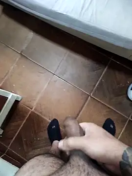 Snapshot of rorope chatting on 10-29-25, 01:35 rorope online show from 10-29-25, 01:35