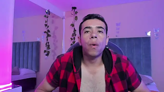 Muscle Scott online show from 11-23-25, 02:17