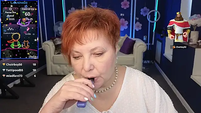 Kira Kenett online show from 10-07-25, 07:38