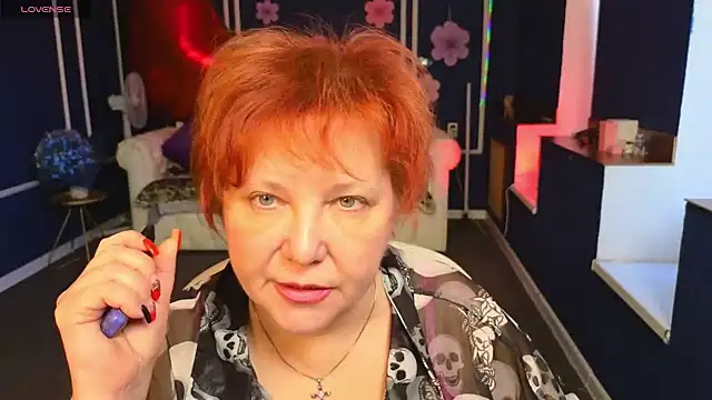 Kira Kenett online show from 04-27-26, 07:39