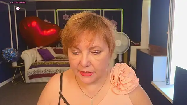 Kira Kenett online show from 06-10-26, 06:12