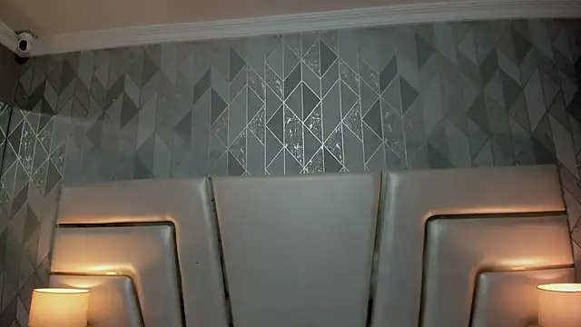 HatsaJones online show from 03-06-26, 03:58