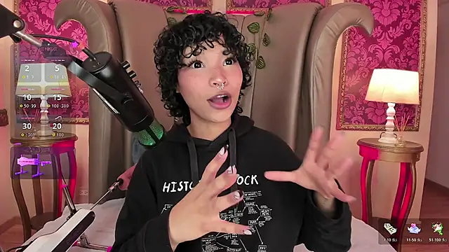 Snapshot of DaniCollinn_ chatting on 01-08-26, 01:13 DaniCollinn online show from 01-08-26, 01:13