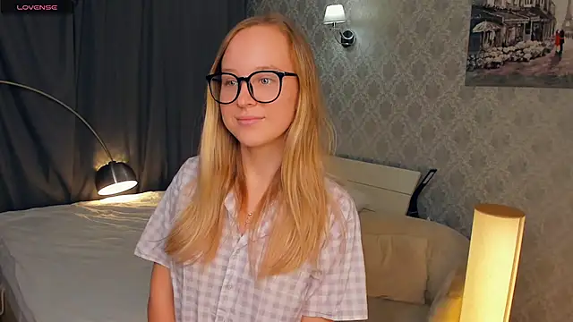 SoonMoor online show from 10-17-25, 05:26