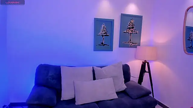 SussyBellX online show from 11-19-25, 07:36