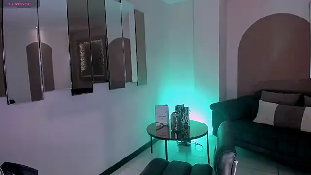 SussyBellX online show from 12-04-25, 07:55