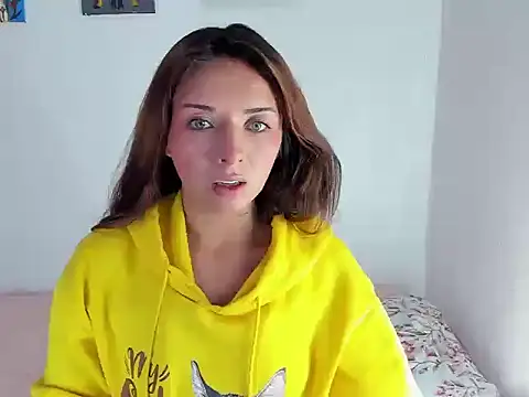Snapshot of megan_doll2123 chatting on 10-10-25, 05:50 megan doll2123 online show from 10-10-25, 05:50