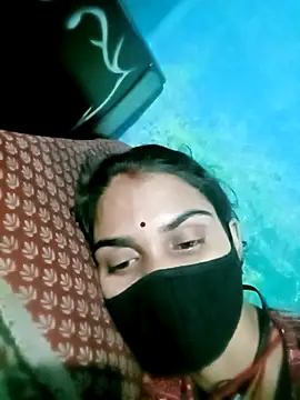 Snapshot of Nishaa_ji chatting on 10-05-25, 11:13 Nishaa ji online show from 10-05-25, 11:13