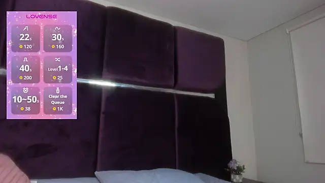 Noah Rossi  online show from 09-09-25, 04:34