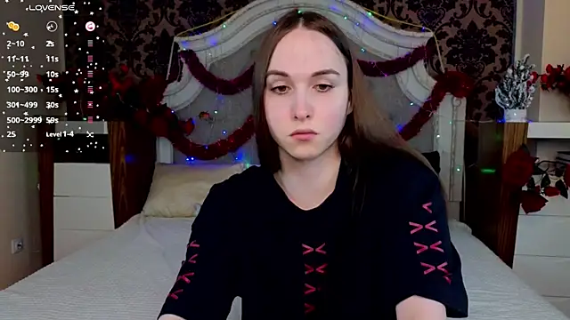 Angeel Kate online show from 12-15-25, 06:06