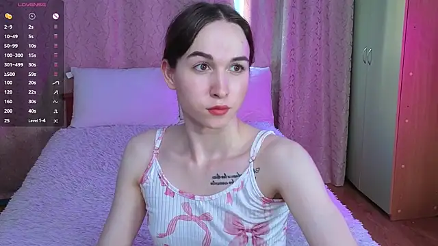 Angeel Kate online show from 07-25-26, 12:47