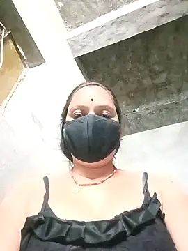 Snapshot of suhani_sharmj chatting on 11-21-25, 04:27 suhani sharmj online show from 11-21-25, 04:27