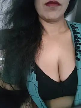 Snapshot of Deepa_Sharma143 chatting on 05-22-26, 01:57 Deepa Sharma143 online show from 05-22-26, 01:57