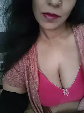 Snapshot of Deepa_Sharma143 chatting on 06-02-26, 01:40 Deepa Sharma143 online show from 06-02-26, 01:40