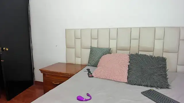 Snapshot of BiancaMoreti chatting on 06-20-26, 07:33 BiancaMoreti online show from 06-20-26, 07:33