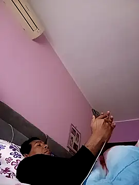 Snapshot of estrogeni chatting on 02-09-26, 07:01 estrogeni online show from 02-09-26, 07:01