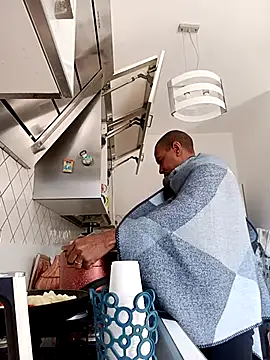 Snapshot of estrogeni chatting on 03-30-26, 08:48 estrogeni online show from 03-30-26, 08:48