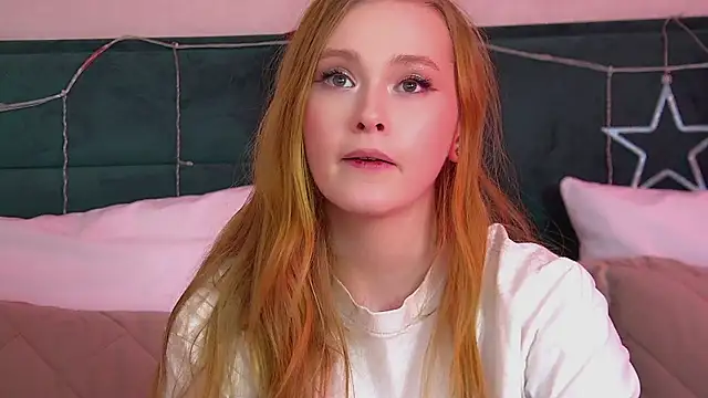 Snapshot of AgataFoxley chatting on 12-18-25, 08:59 AgataFoxley online show from 12-18-25, 08:59